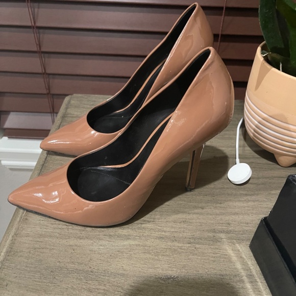 Boutique 9 - Picture 3 of 4